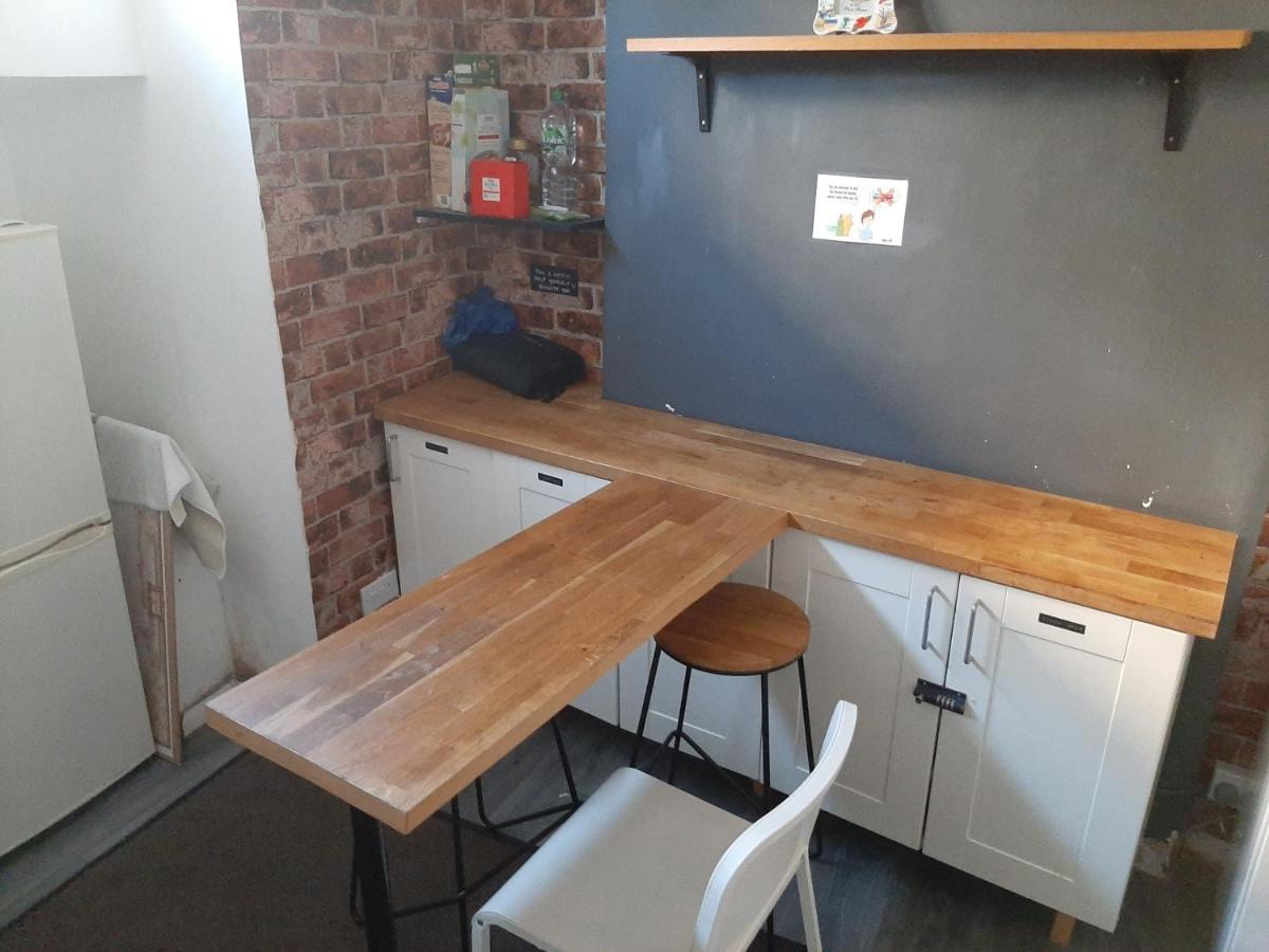 Single Bedrooms With Wifi And Underbed 10 ロンドン エクステリア 写真